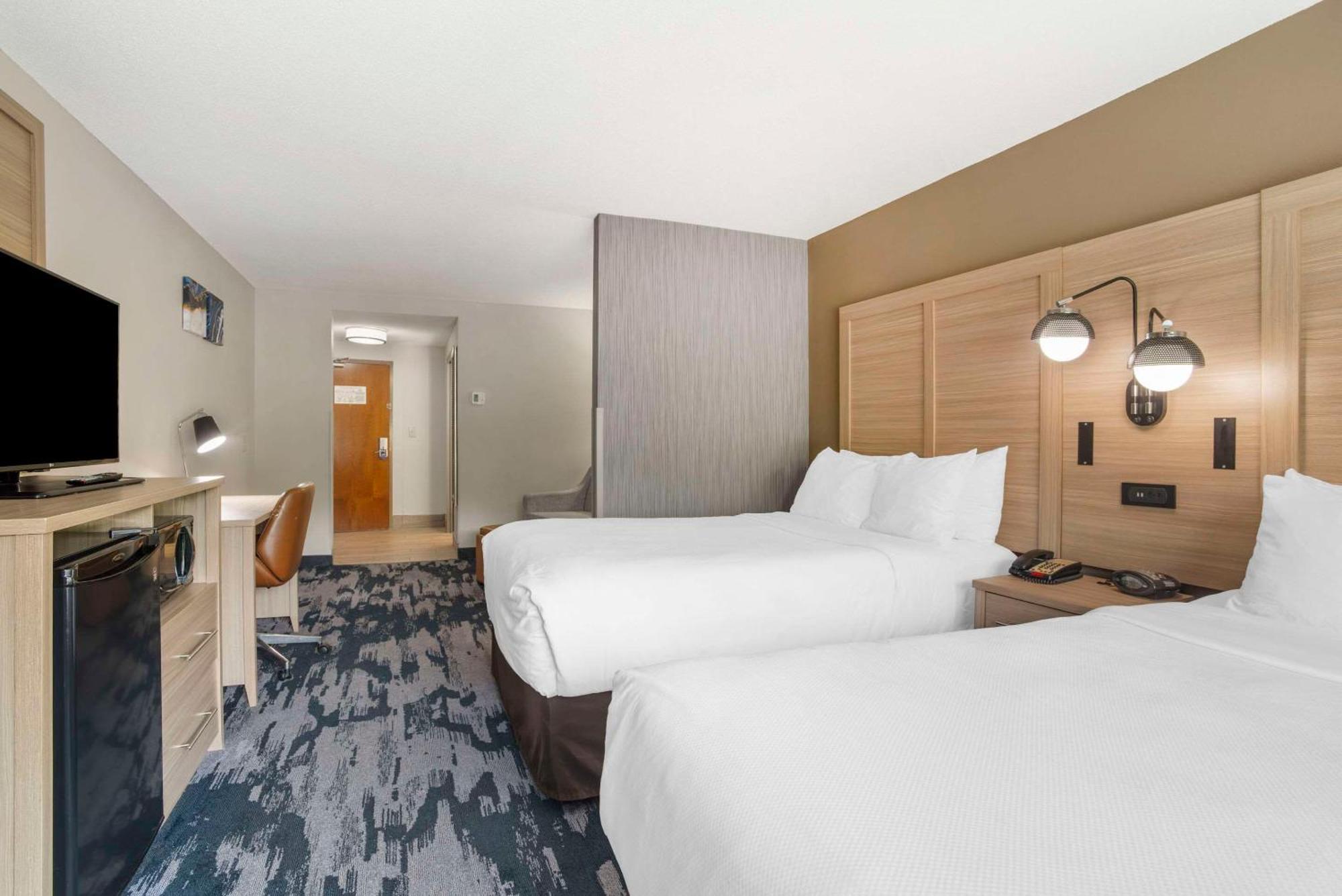 คอมฟอร์ต สวีท แอท เวสต์เกต มอลล์ Hotel สปาร์ตันเบิร์ก ภายนอก รูปภาพ