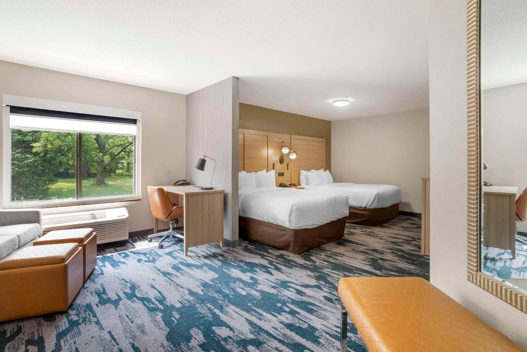 คอมฟอร์ต สวีท แอท เวสต์เกต มอลล์ Hotel สปาร์ตันเบิร์ก ภายนอก รูปภาพ